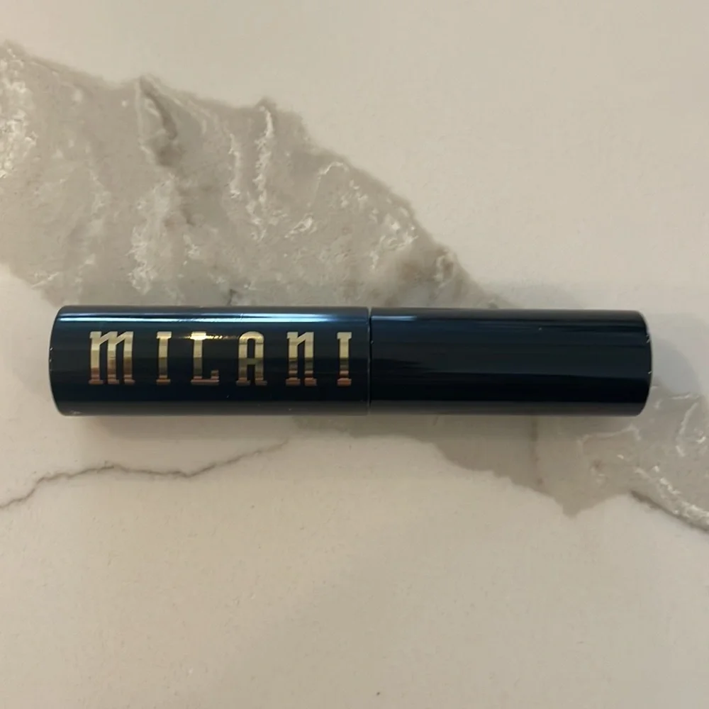 🌸5/$25🌸 Milani highly rated anti gravity mascara